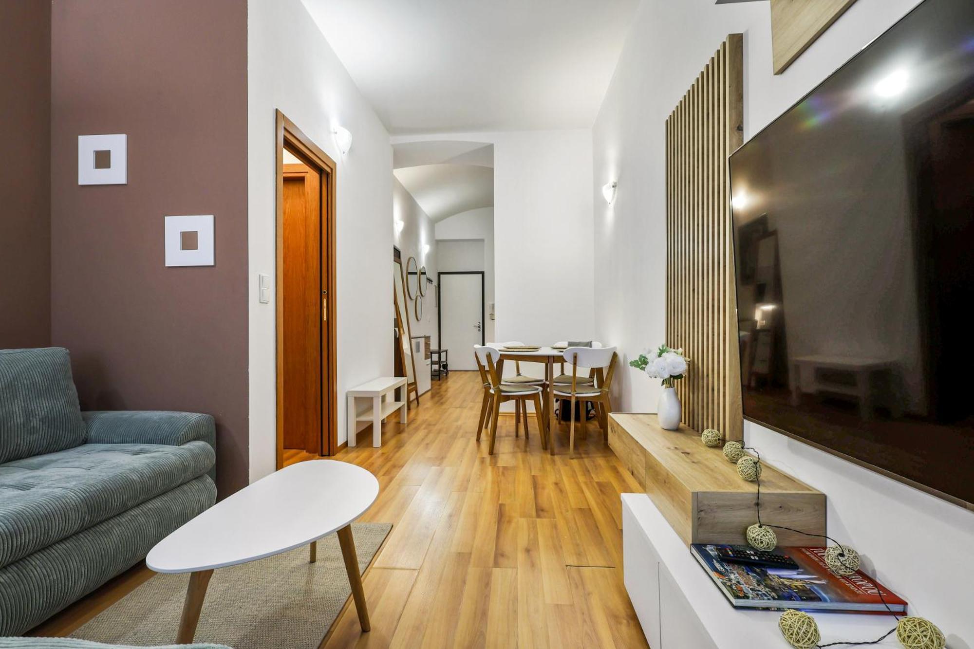 Cozy Near Center - Zizkov Апартаменти