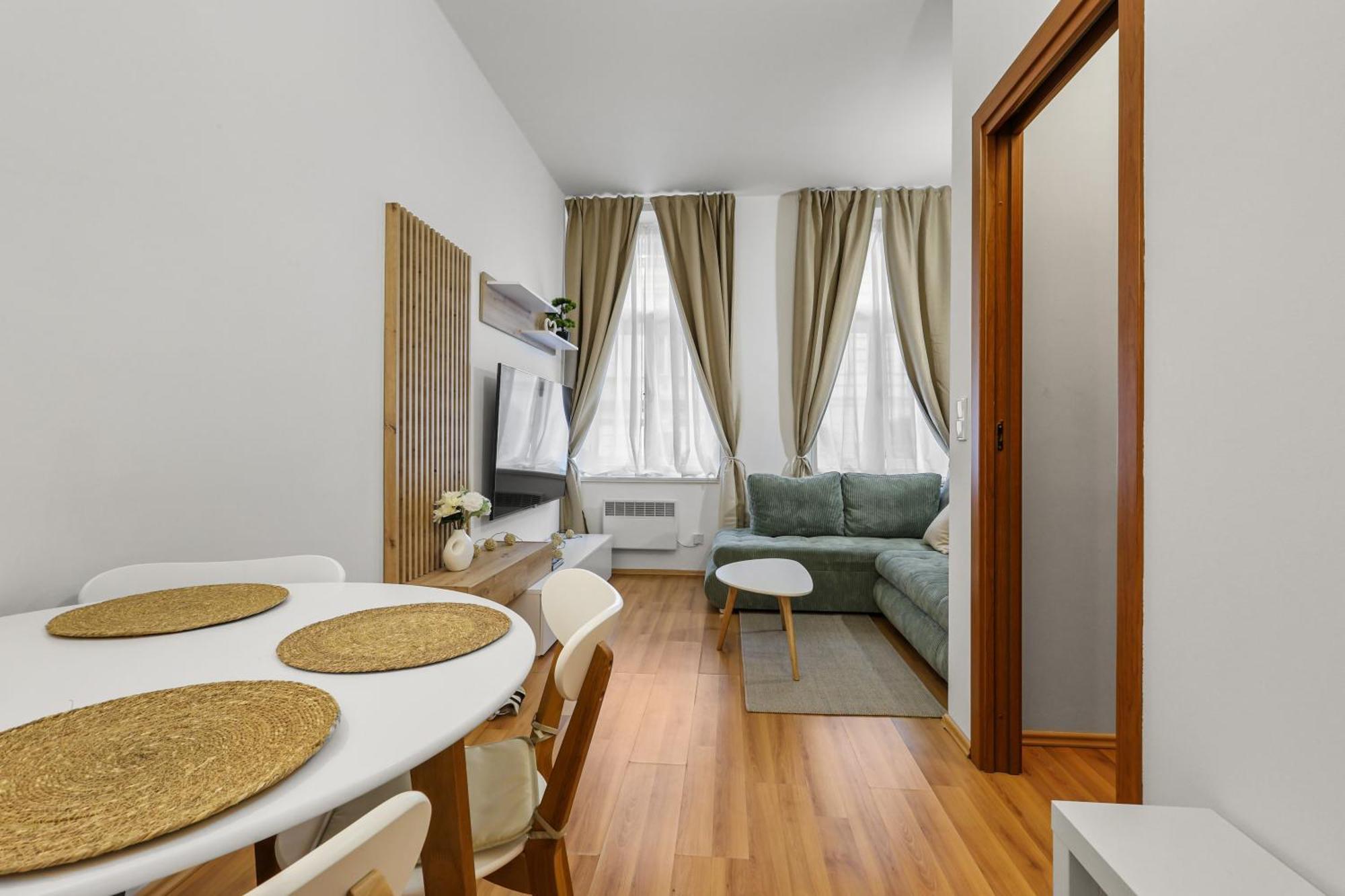 Cozy Near Center - Zizkov * Прага